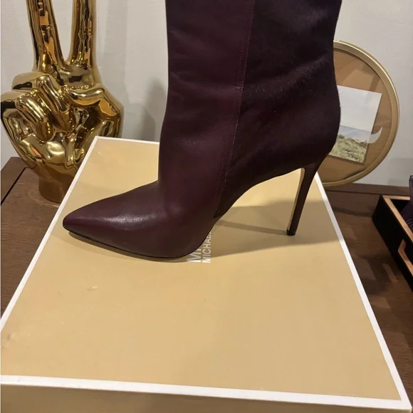 Elegant Burgundy Stiletto Boots - Picture 4 of 4